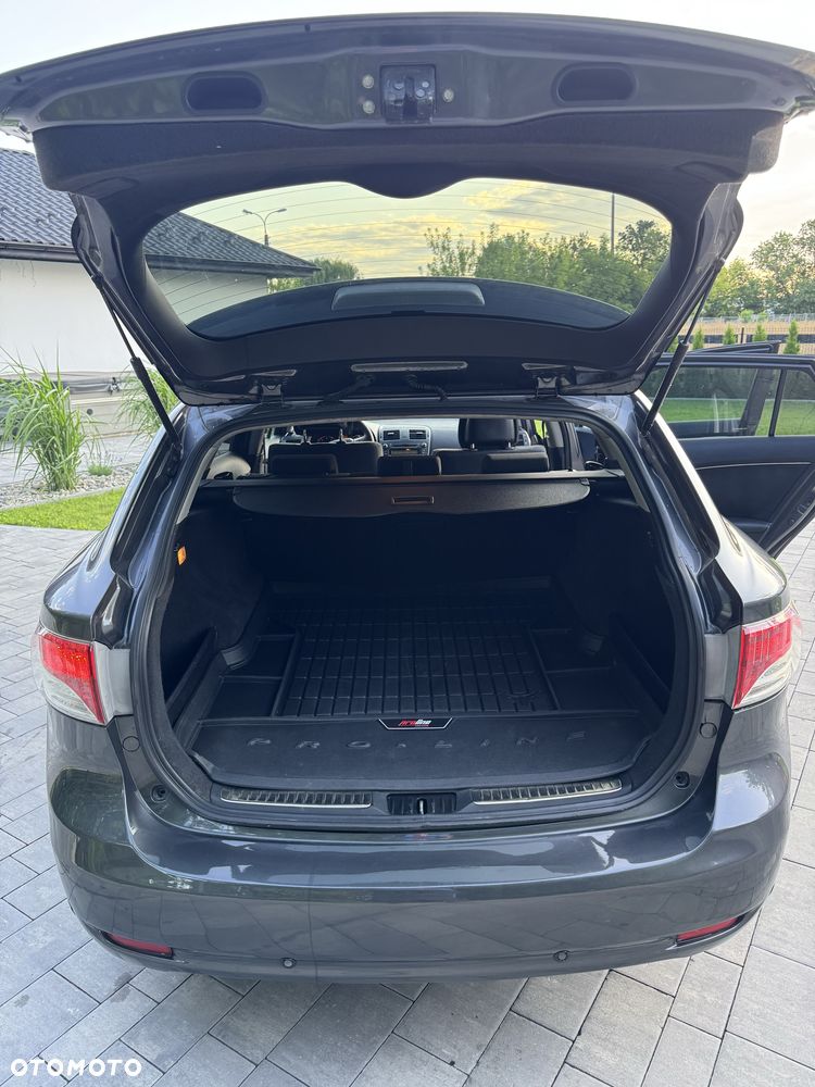 Toyota Avensis - 5