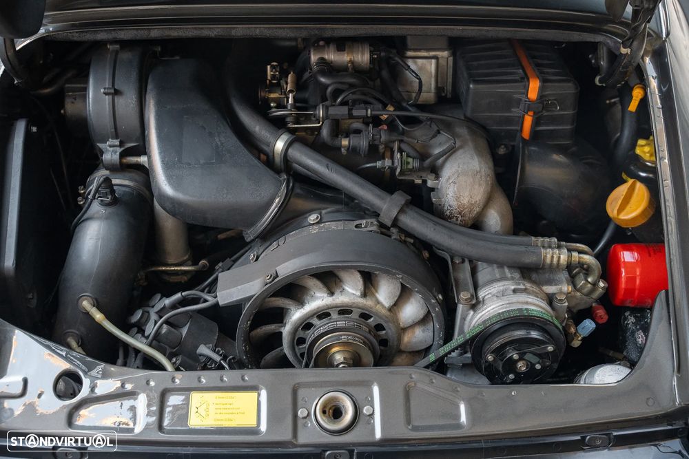 Porsche 911 (964) Coupé 3.6 Carrera 4 - 18