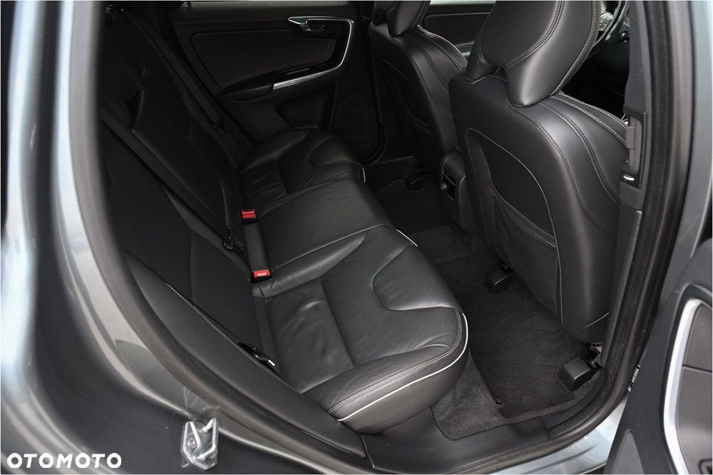 Volvo XC 60 D4 Drive-E R-Design Momentum - 7