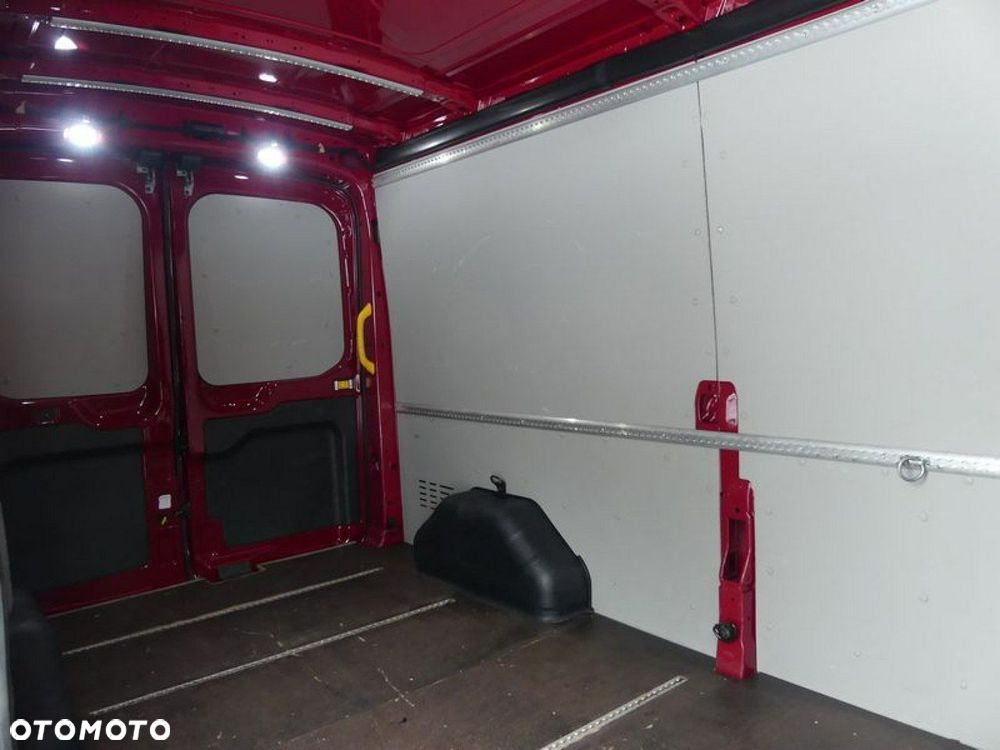 Ford Transit - 14