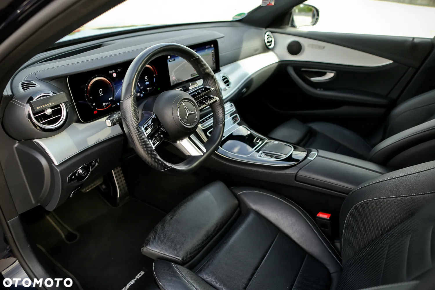 Mercedes-Benz Klasa E 300 de T 9G-TRONIC AMG Line - 18
