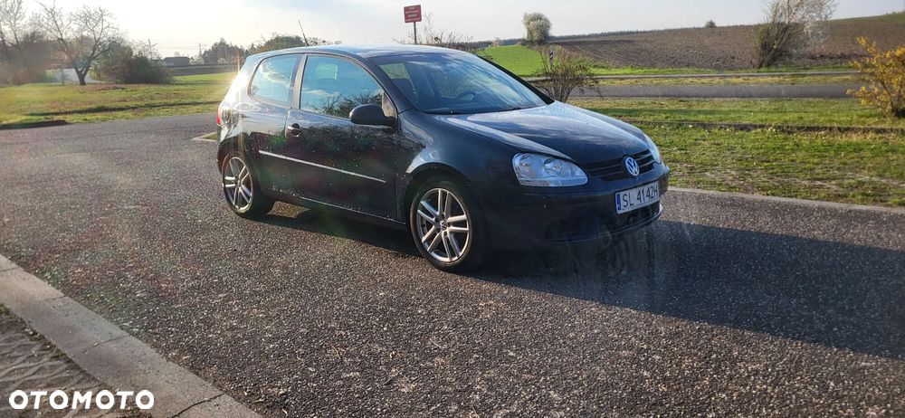 Volkswagen Golf 2.0 FSI Comfortline - 2