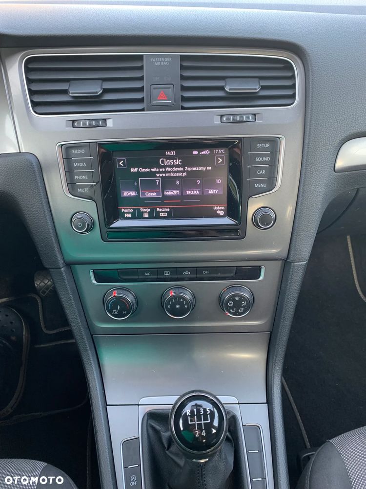 Volkswagen Golf - 11