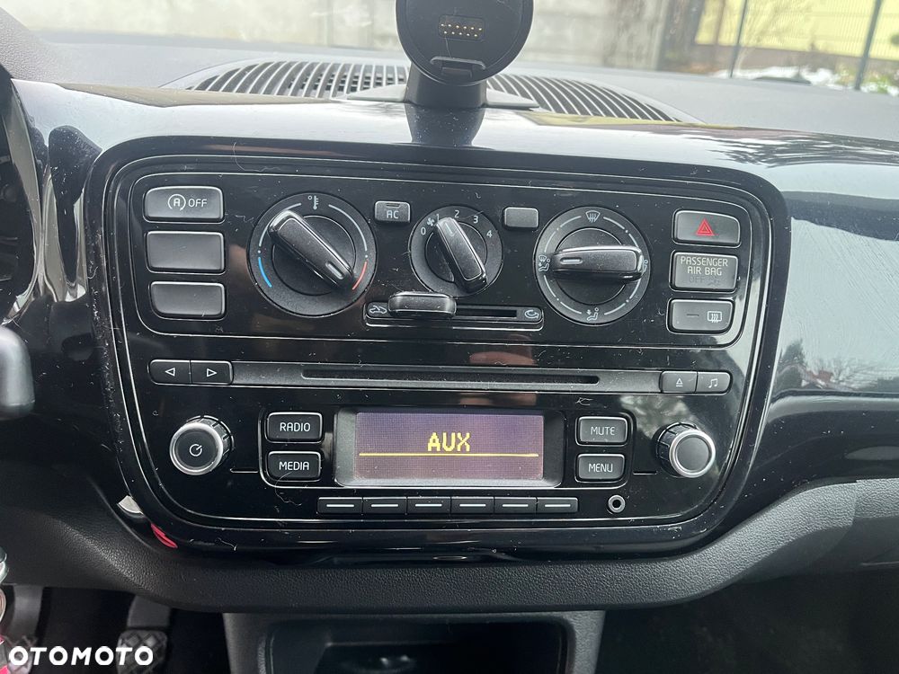 Volkswagen up! 1.0 street - 9