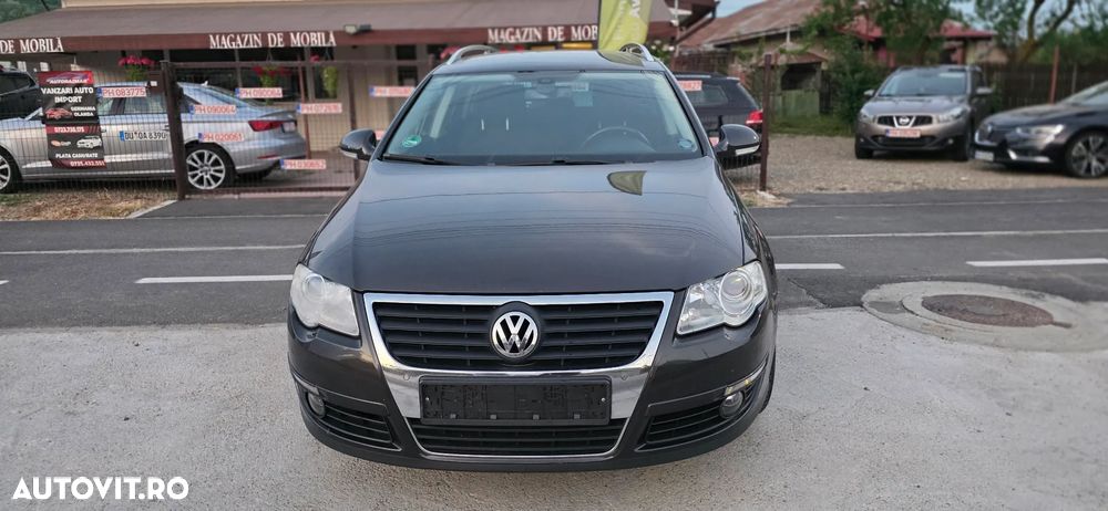 Volkswagen Passat 2.0 TDI DPF Highline - 11