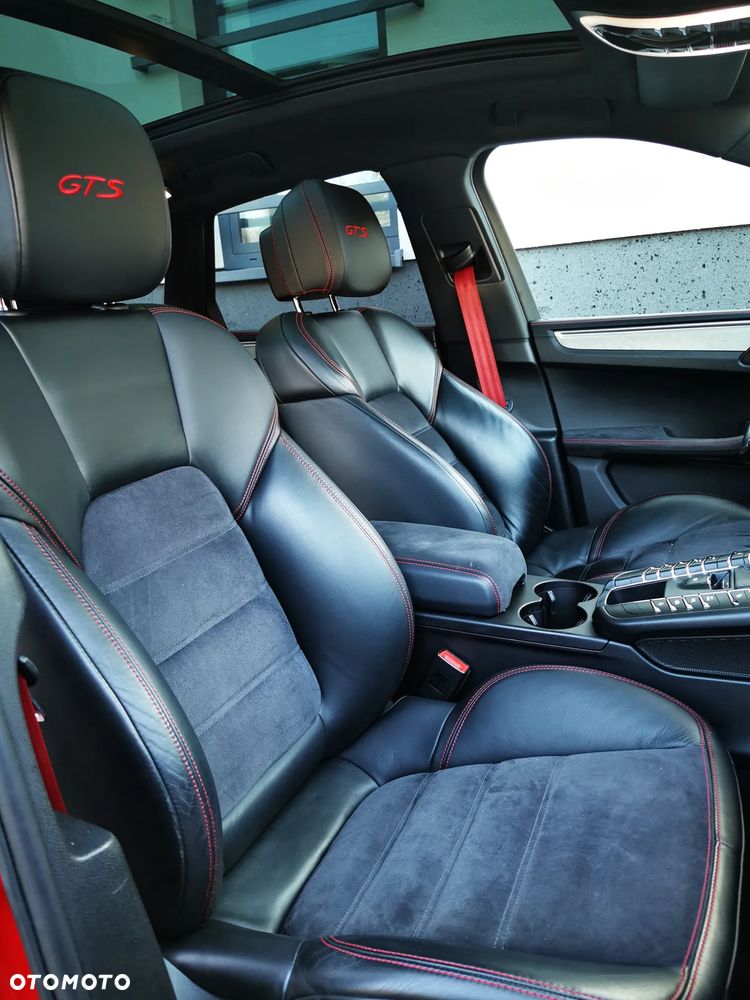 Porsche Macan - 4