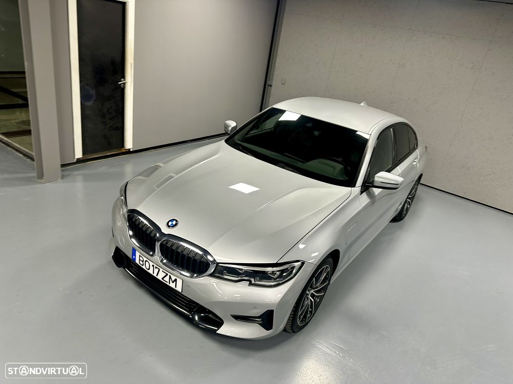 BMW 330 e Aut. Sport Line - 3