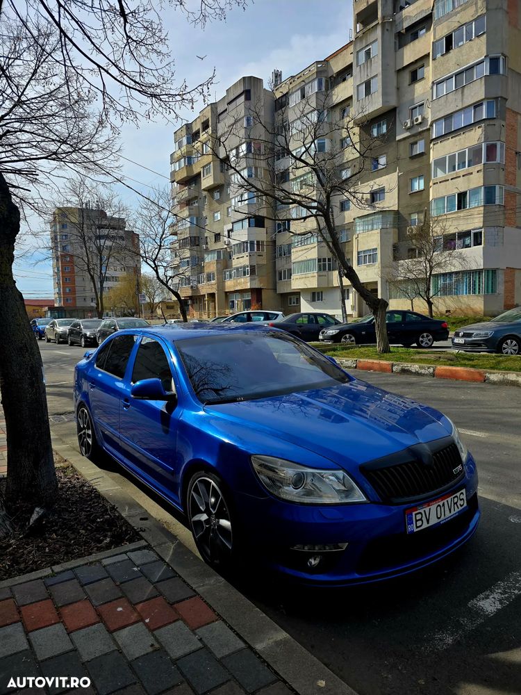 Skoda Octavia 2.0 TDI CR DPF DSG RS - 2