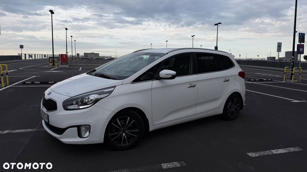 Kia Carens 1.7 CRDi XL 7os 7DCT - 34