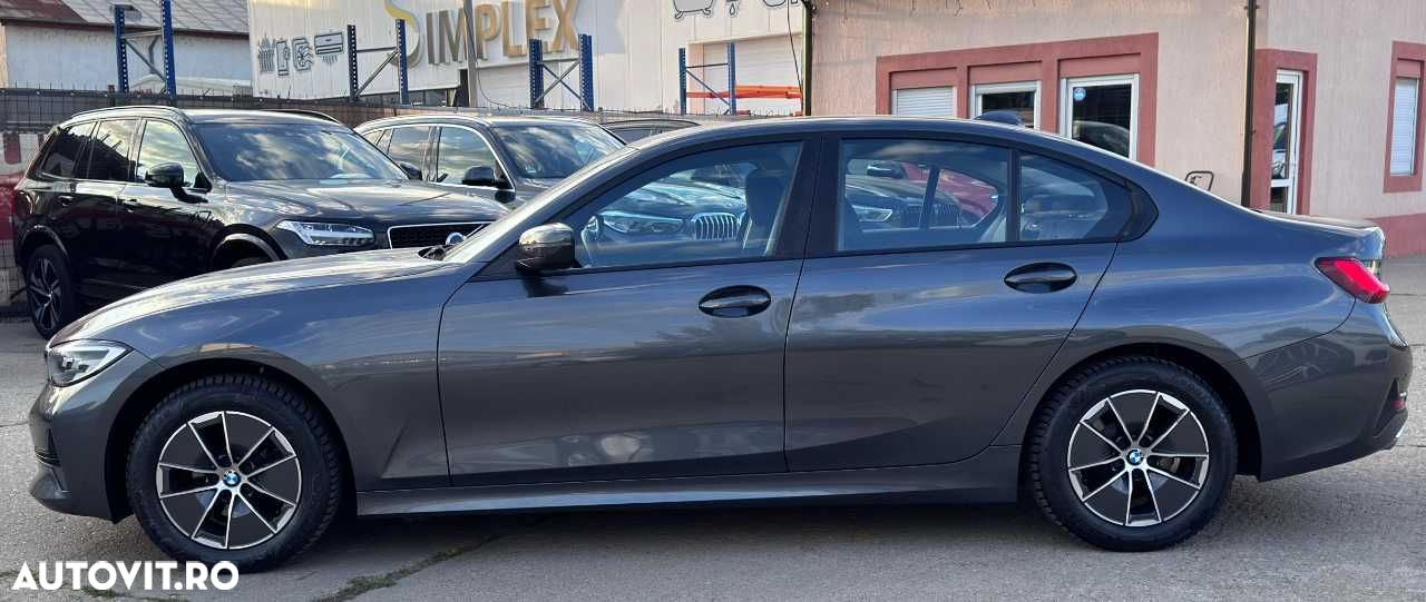 BMW Seria 3 318i AT - 4