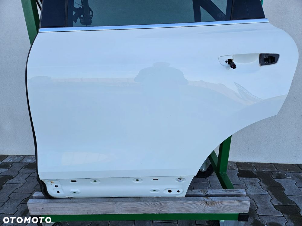 VW TOUAREG 7P 10-18R DRZWI LEWY TYL LR9A 7P0833311 - 3