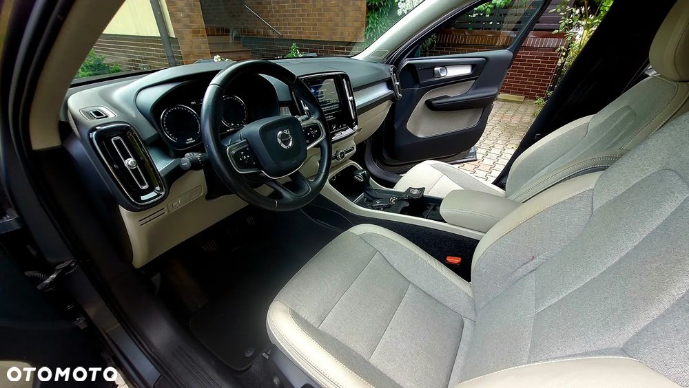 Volvo XC 40 T3 Momentum - 15