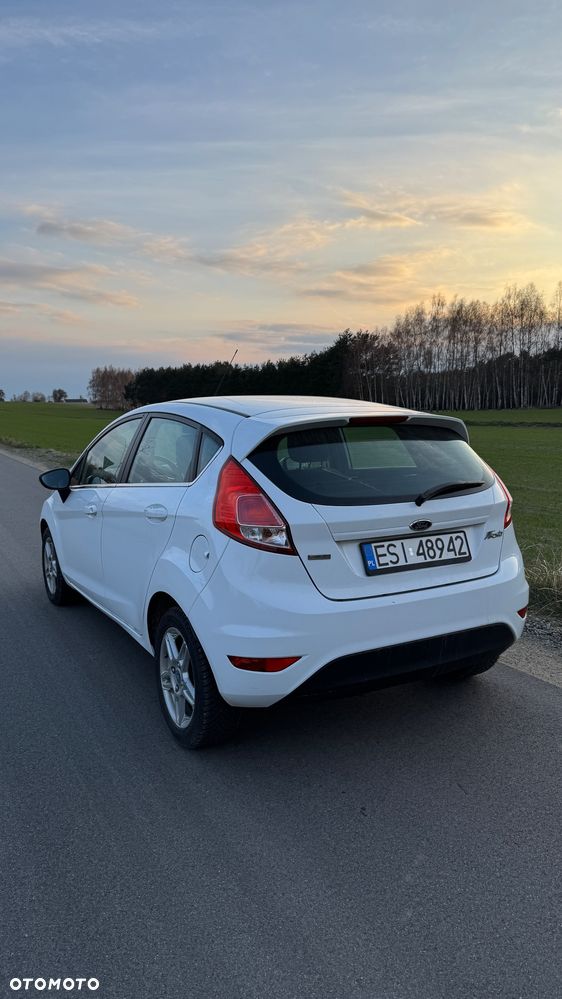 Ford Fiesta - 2