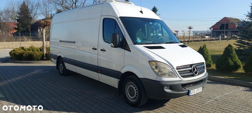 Mercedes-Benz Sprinter - 1