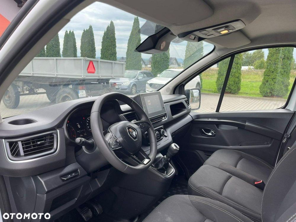 Renault Trafic - 11