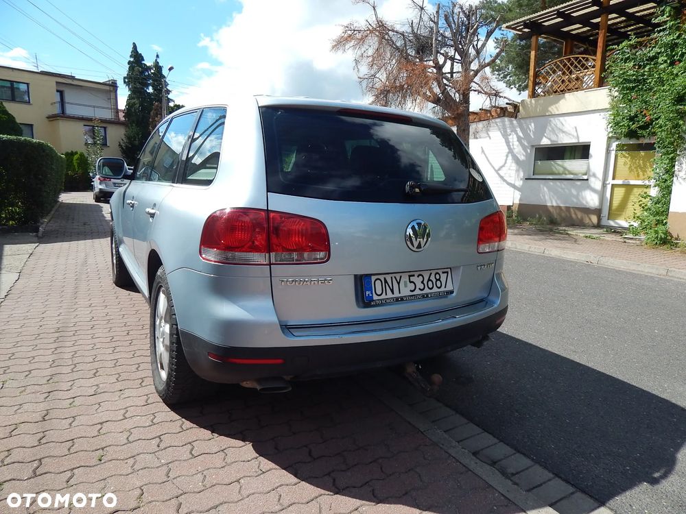 Volkswagen Touareg - 1