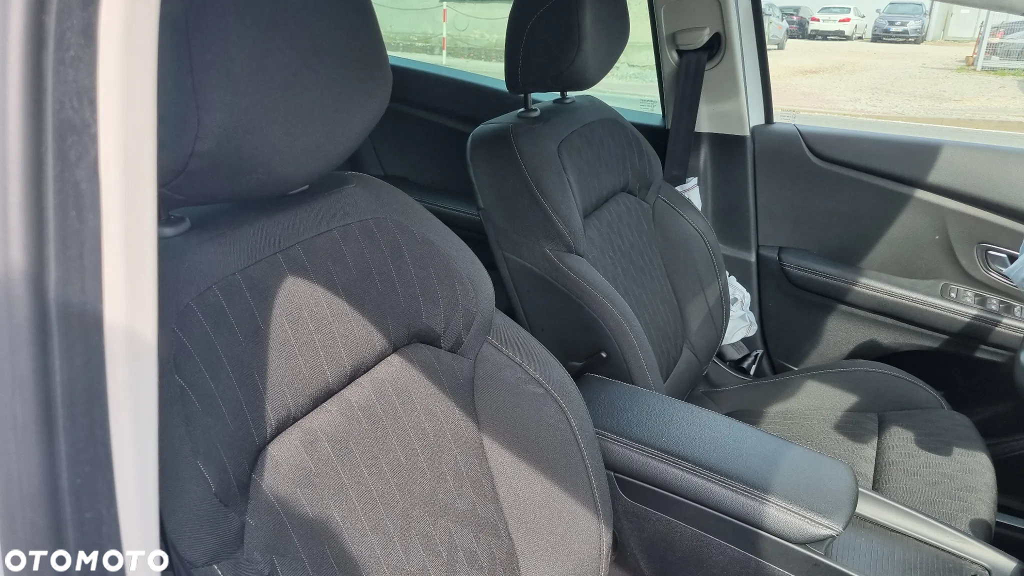 Renault Grand Scenic Gr 1.7 Blue dCi Zen - 29
