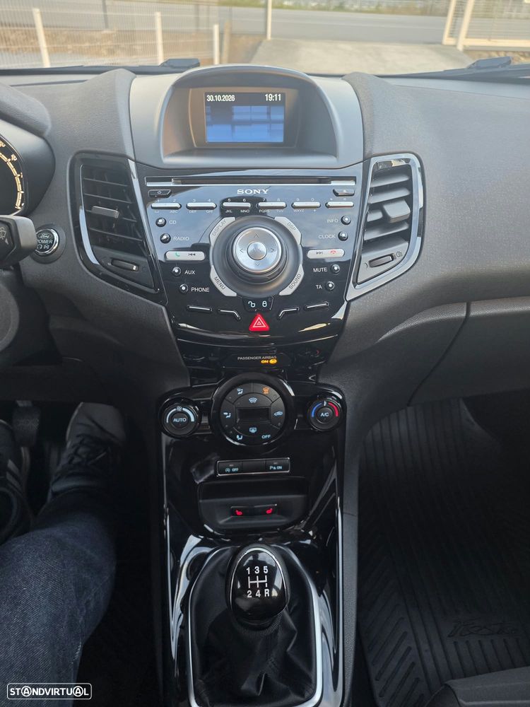 Ford Fiesta 1.0 T EcoBoost Titanium - 30
