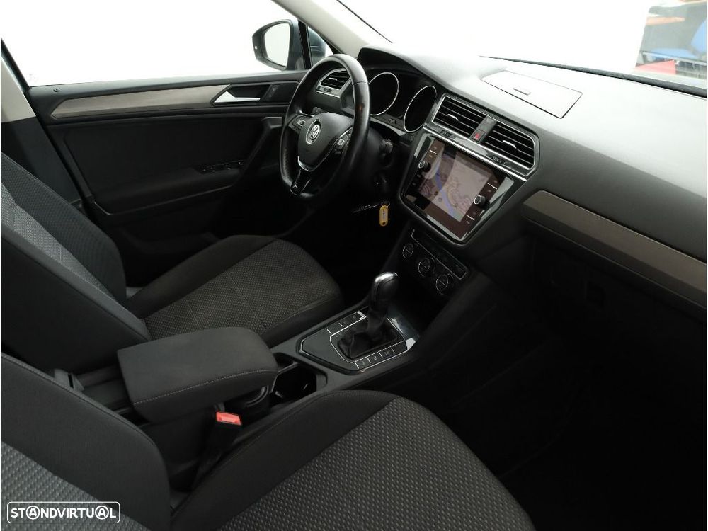 VW Tiguan Allspace 2.0 TDI Confortline DSG - 14