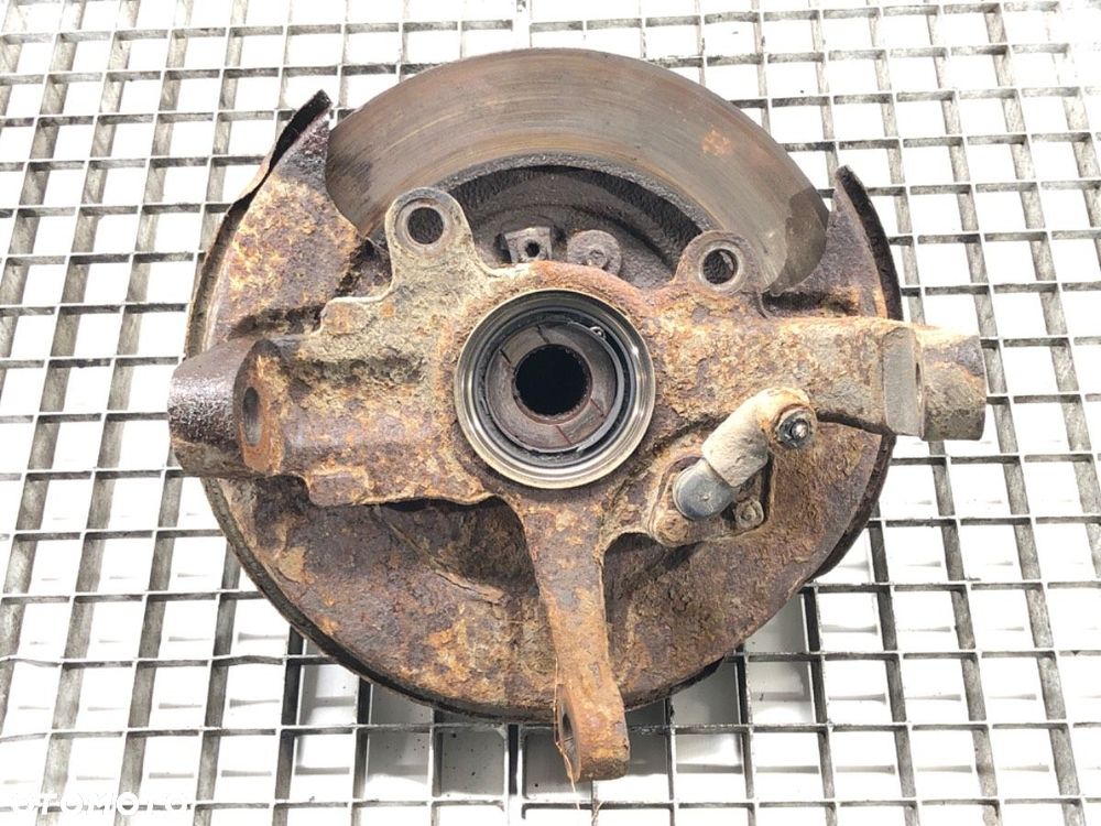 ZWROTNICA LEWY PRZÓD  ISUZU RODEO samochód terenowy zamknięty 1997 - 2004 3.2 V6 151 kW [205 KM] - 1