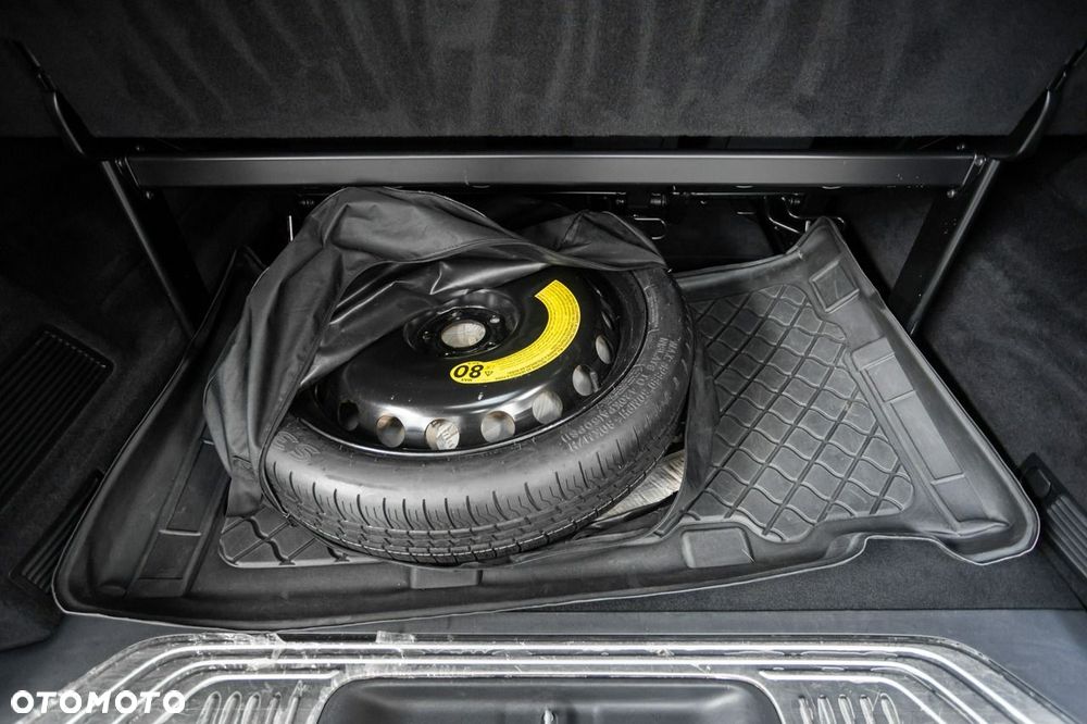 Mercedes-Benz Klasa V 300 d lang 9G-TRONIC Avantgarde - 36