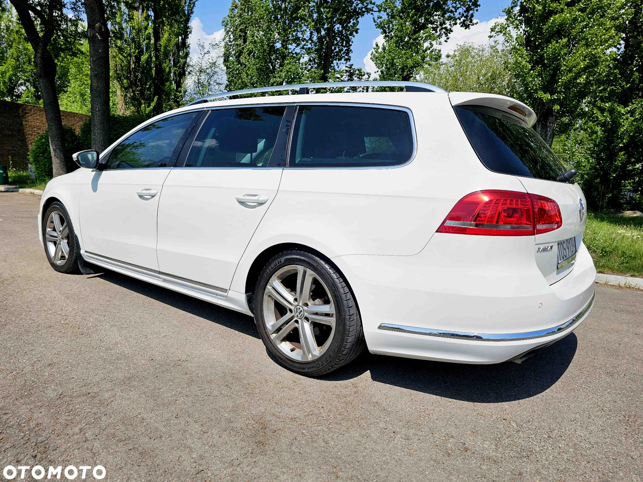 Volkswagen Passat Variant 2.0 TDI 4Motion DSG BlueMotion Tech R-Line - 2