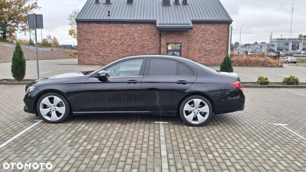 Mercedes-Benz Klasa E 220 d 4-Matic - 8