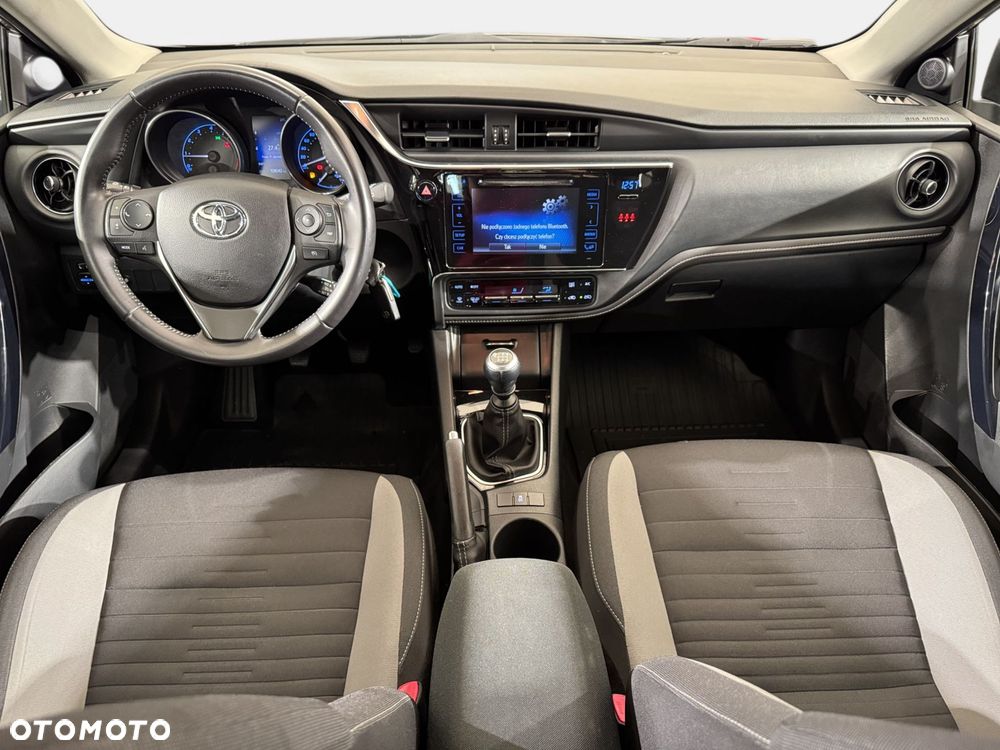 Toyota Auris - 16