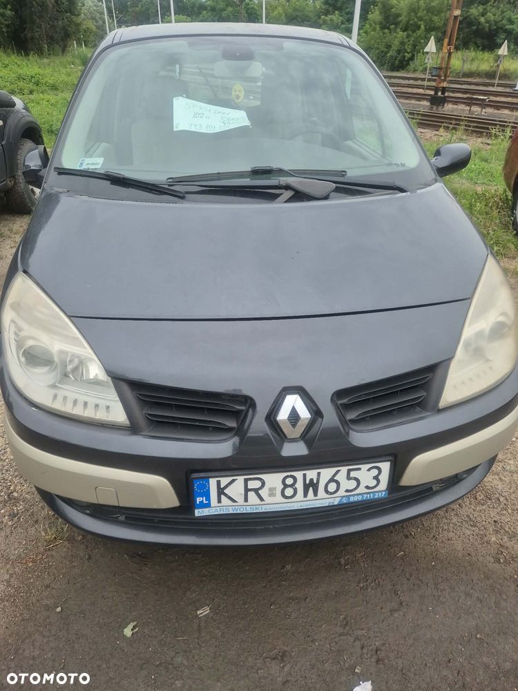Renault Scenic - 1