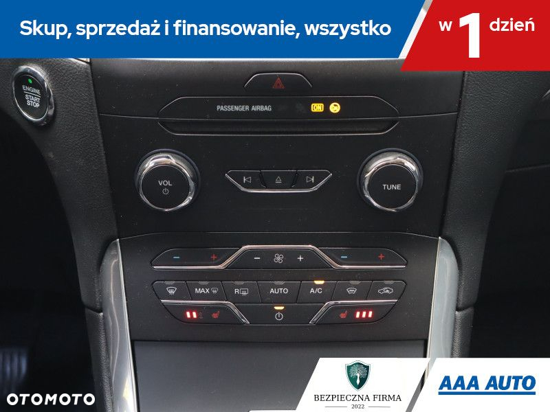 Ford S-Max - 17