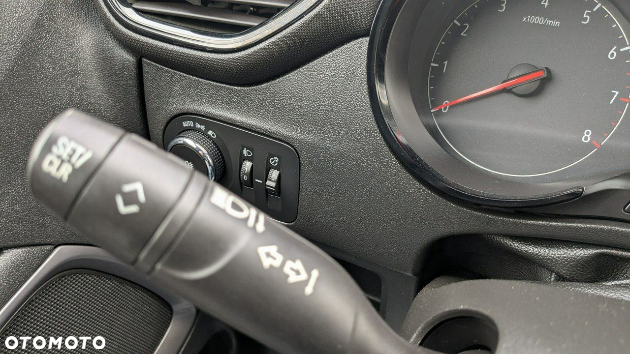 Opel Crossland X - 26