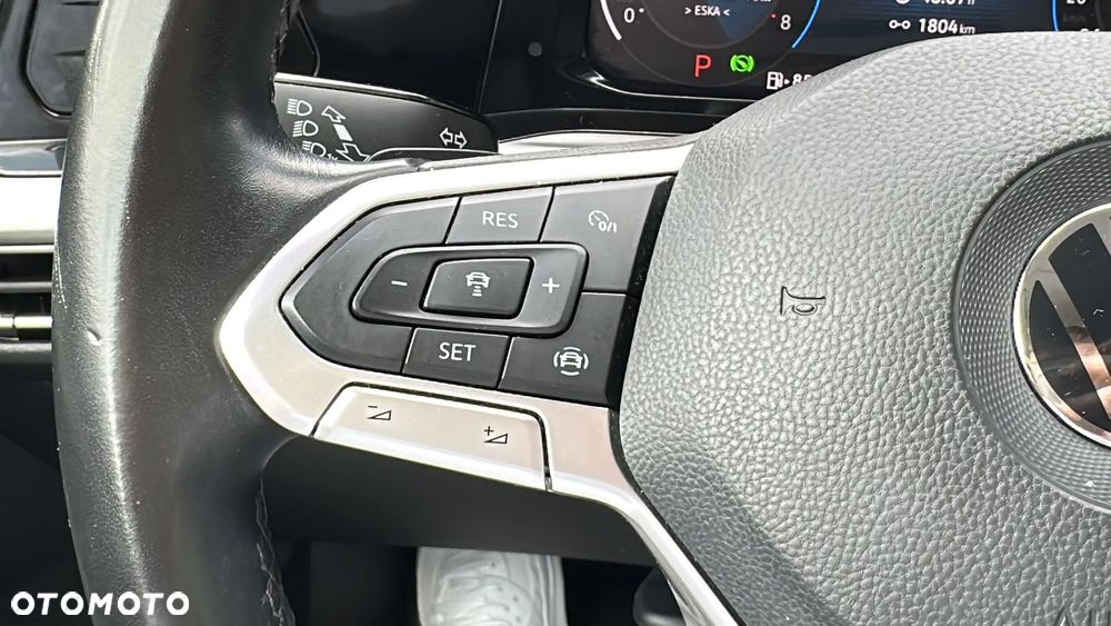 Volkswagen Golf 1.5 TSI BMT Evo Comfortline DSG - 24