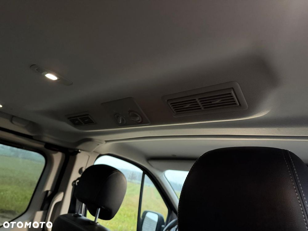 Renault Trafic 2.0 dCi - 9