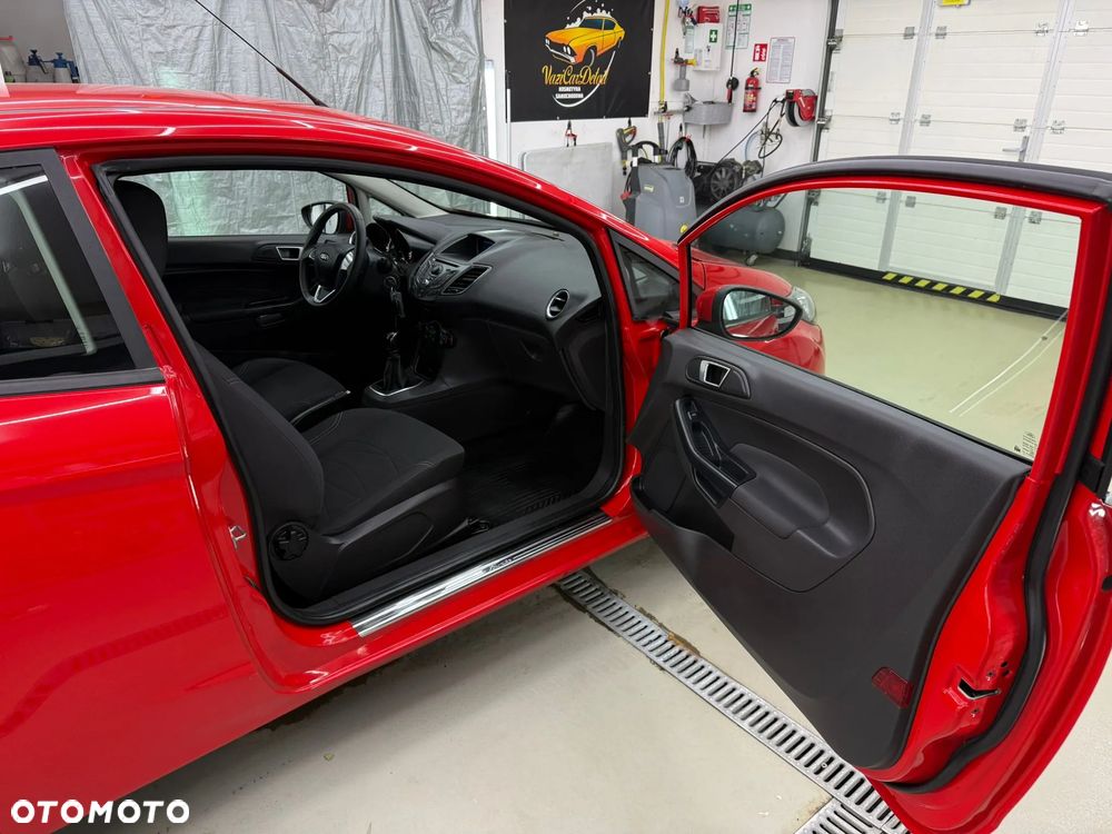 Ford Fiesta - 15