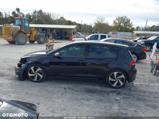 Volkswagen Golf GTI (BlueMotion Technology) DSG - 12