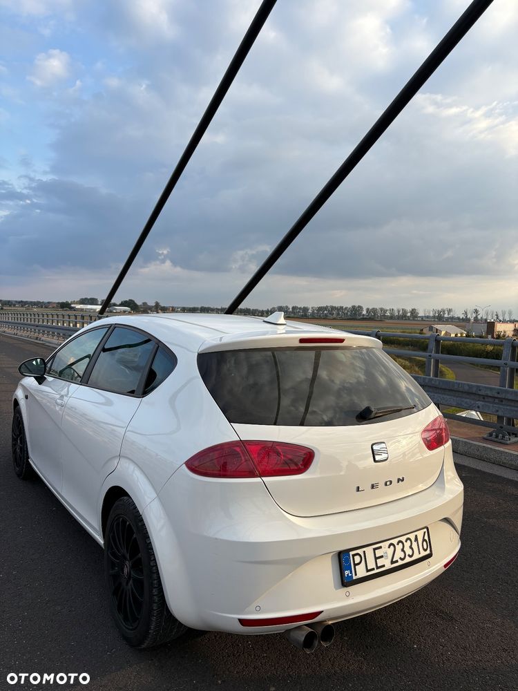 Seat Leon 1.6 TDI DPF Style Copa - 4