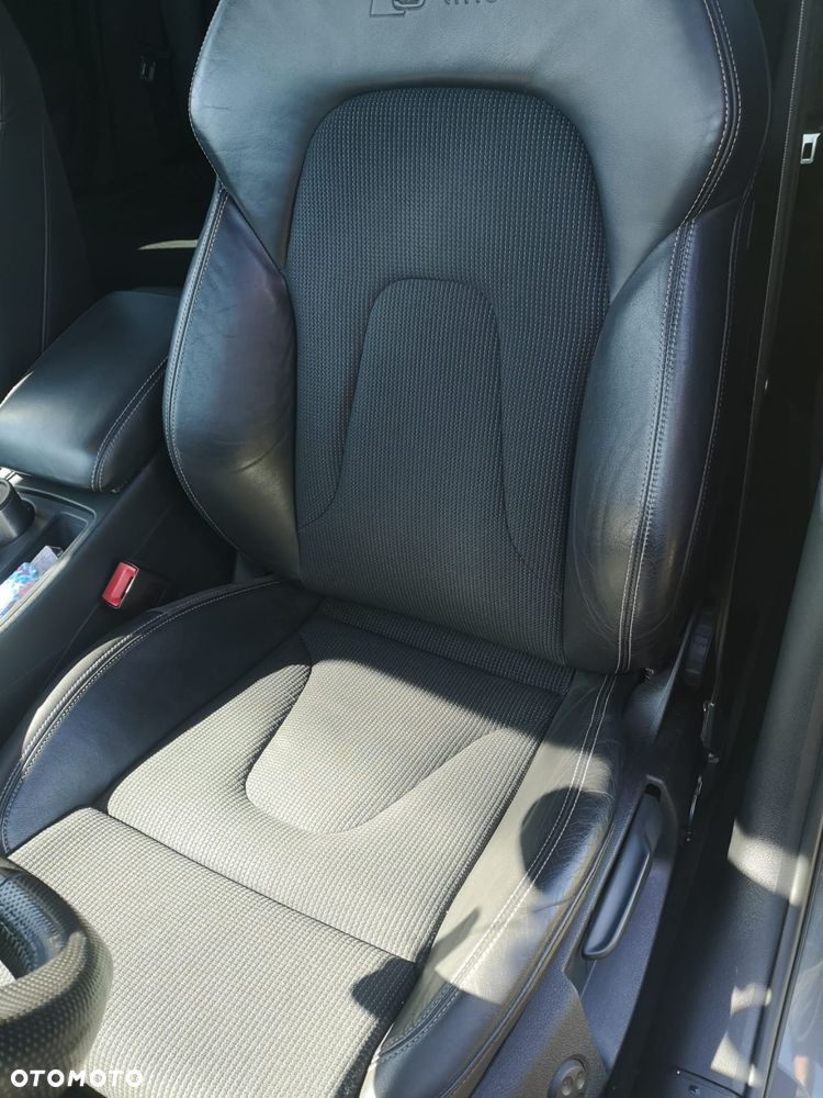 Audi A4 Avant 2.0 TDI Quattro S tronic - 14
