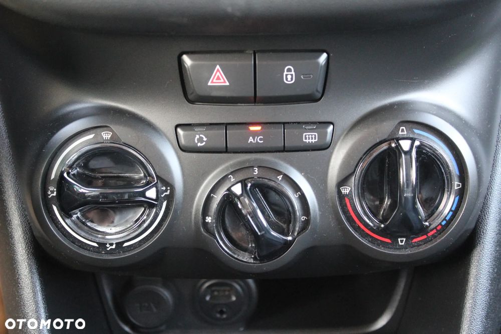 Peugeot 208 PureTech 82 Urban Move - 27