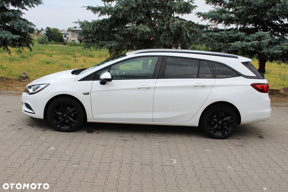 Opel Astra 1.6 CDTI Elite S&S - 2