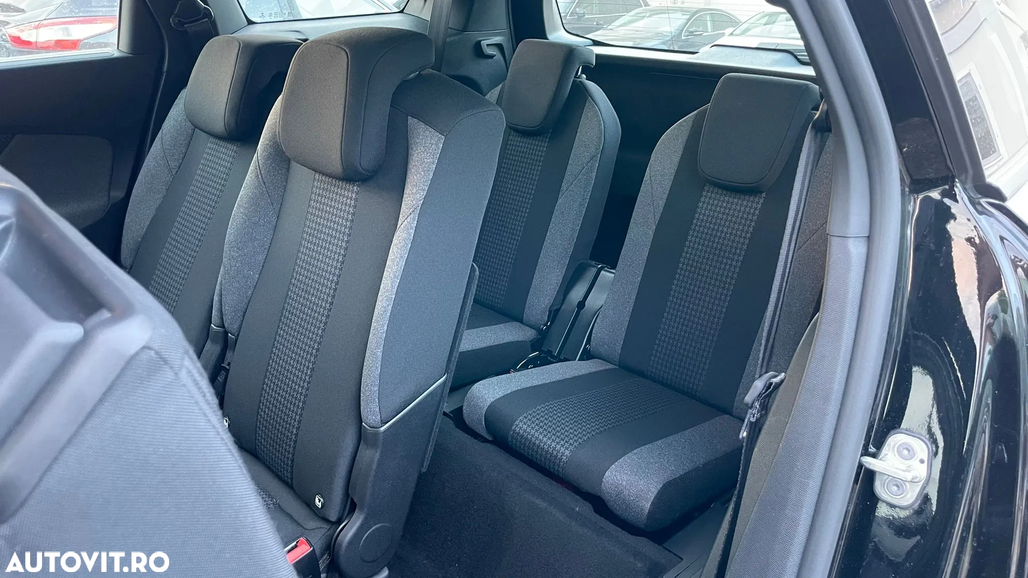 Peugeot 5008 - 28