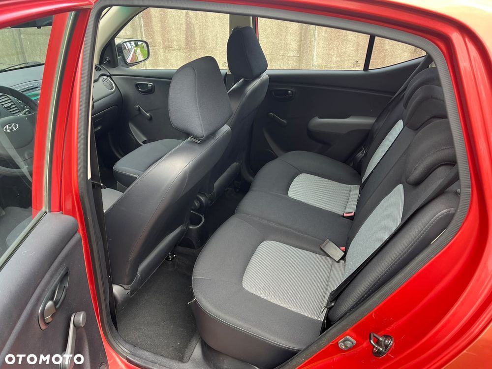 Hyundai i10 - 10