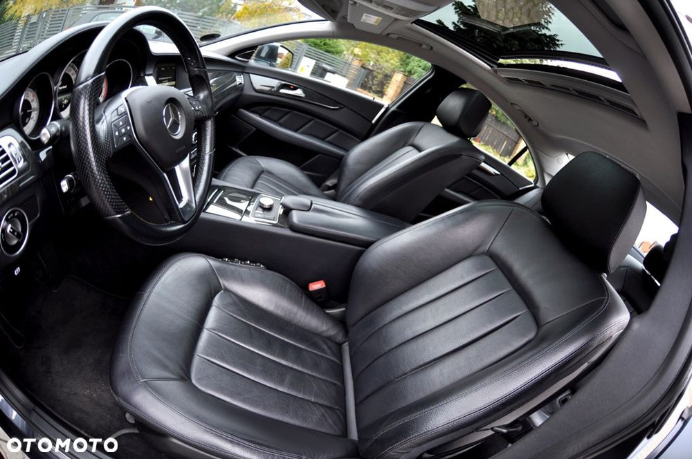 Mercedes-Benz CLS - 6