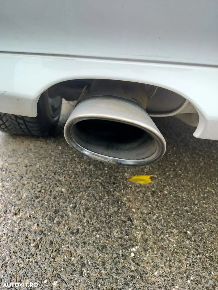 BMW Seria 1 120d DPF - 12