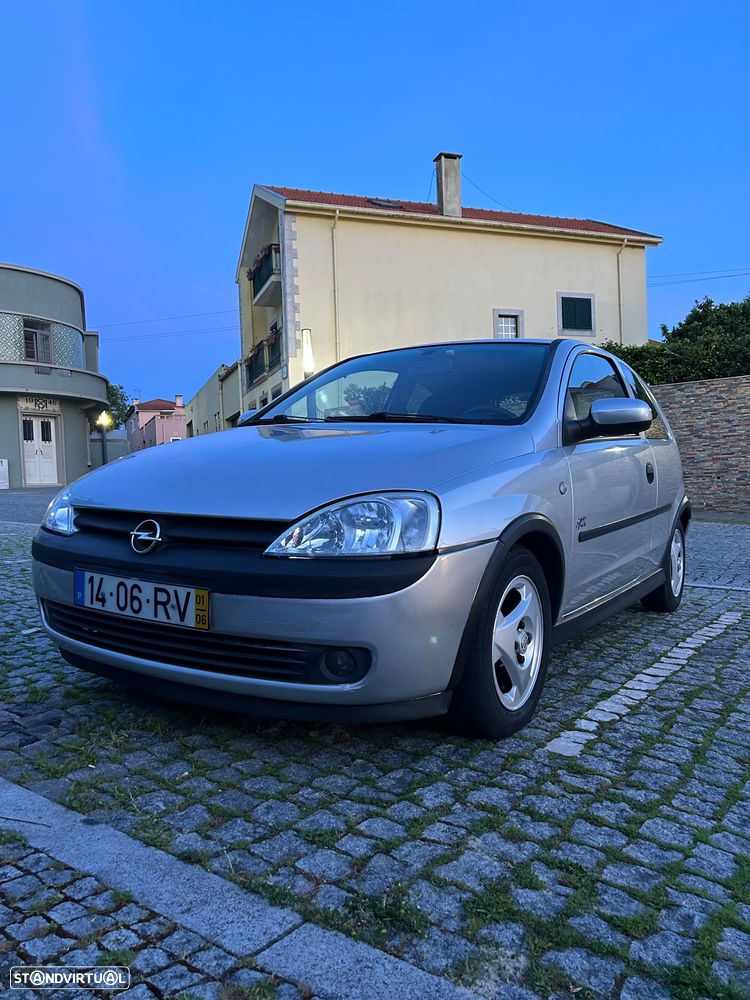 Opel Corsa 1.2 16V Sport - 3