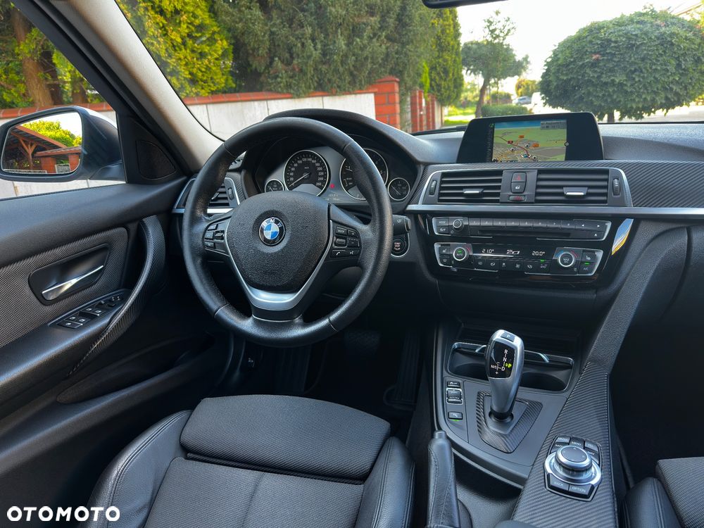 BMW Seria 3 320d Sport Line - 17
