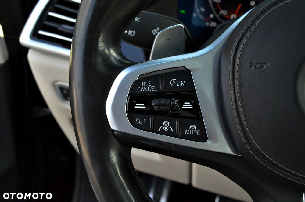 BMW X7 - 14