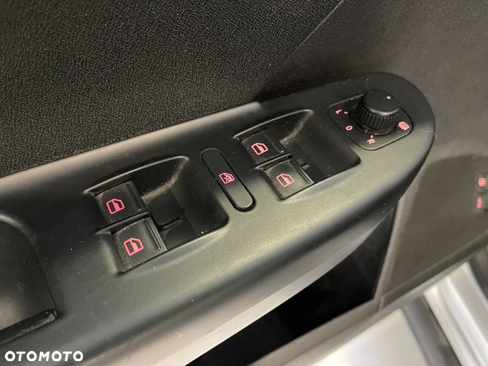 Volkswagen Passat Variant 2.0 TDI DPF BlueMot Comfortline - 22