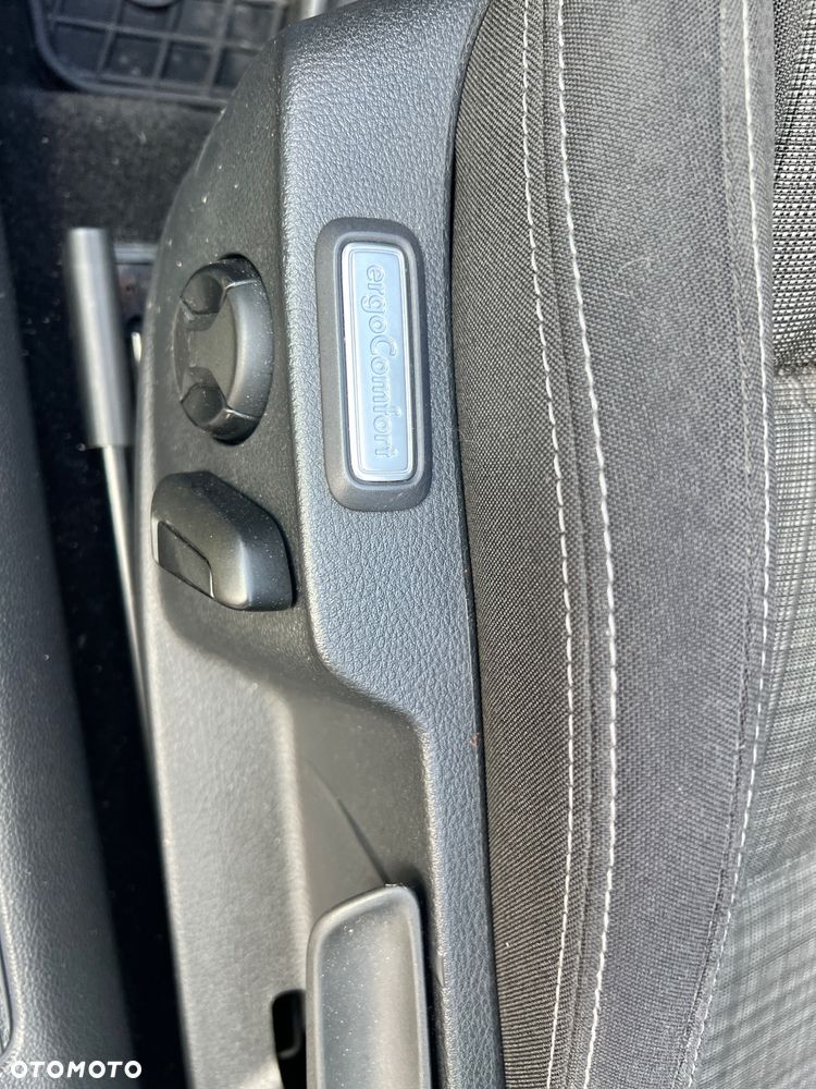 Volkswagen Passat 1.5 TSI EVO Business - 9