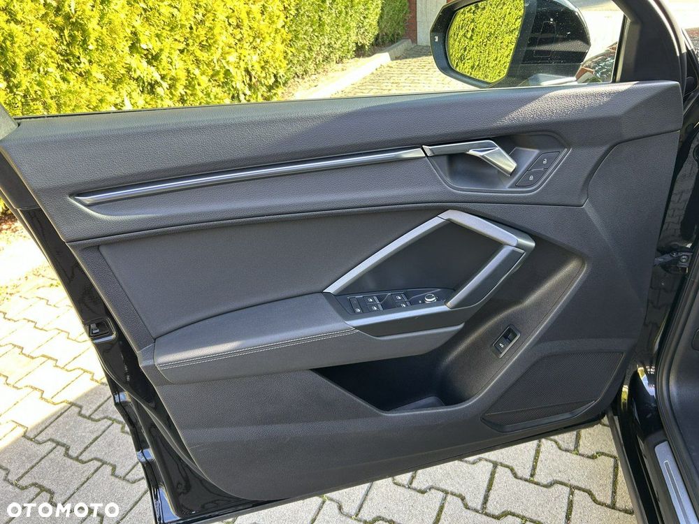 Audi Q3 Sportback 35 TDI S tronic S line - 32