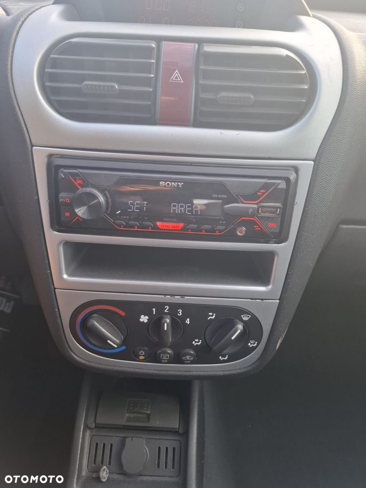 Opel Corsa - 6